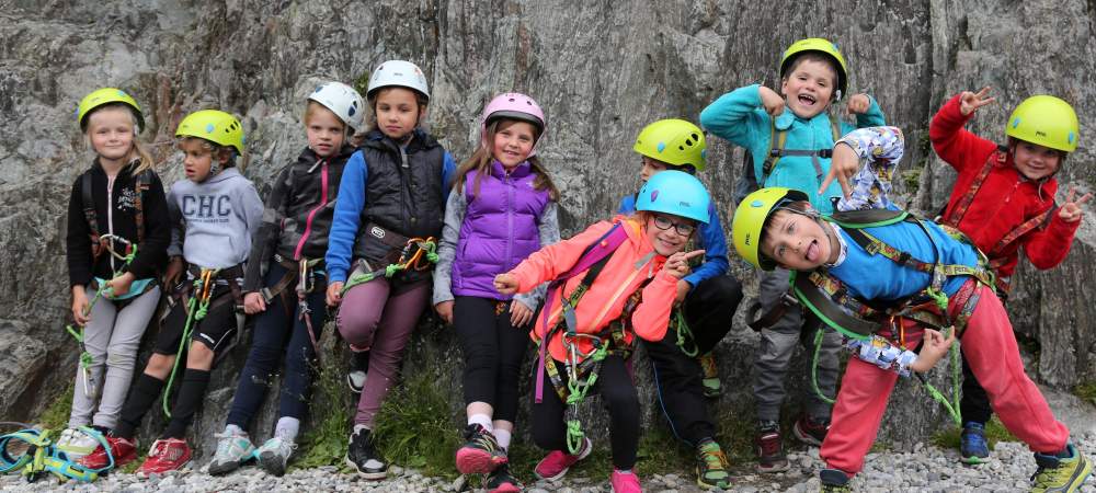 Escalade, ecole escalade, enfants, spider kids, climbing, gaillands, chamonix, compagnie des guides, guides, rocher, mont blanc